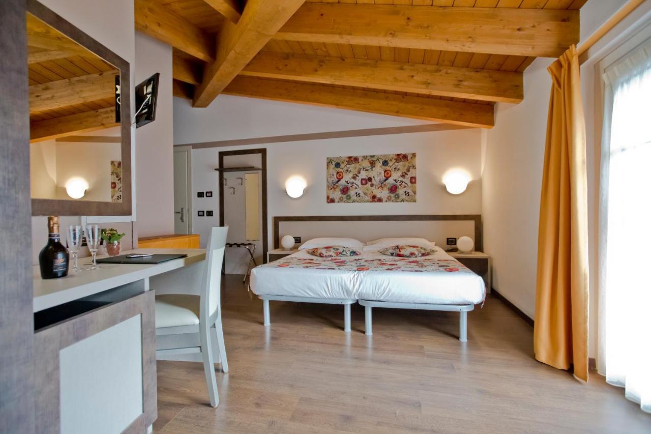 Hotel Lago Di Como Colico Exterior photo